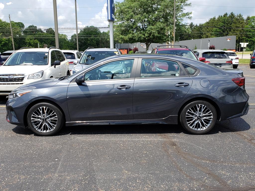 2023 Kia Forte GT-Line photo 2
