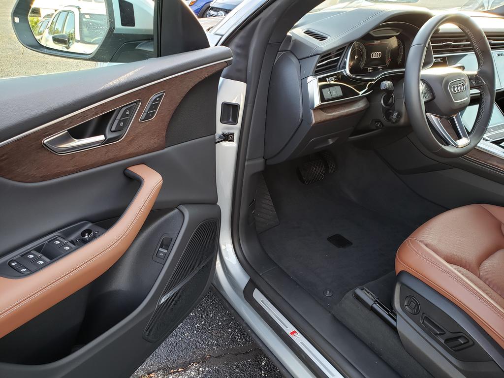 2025 Audi Q8 Premium Plus 55 photo 4