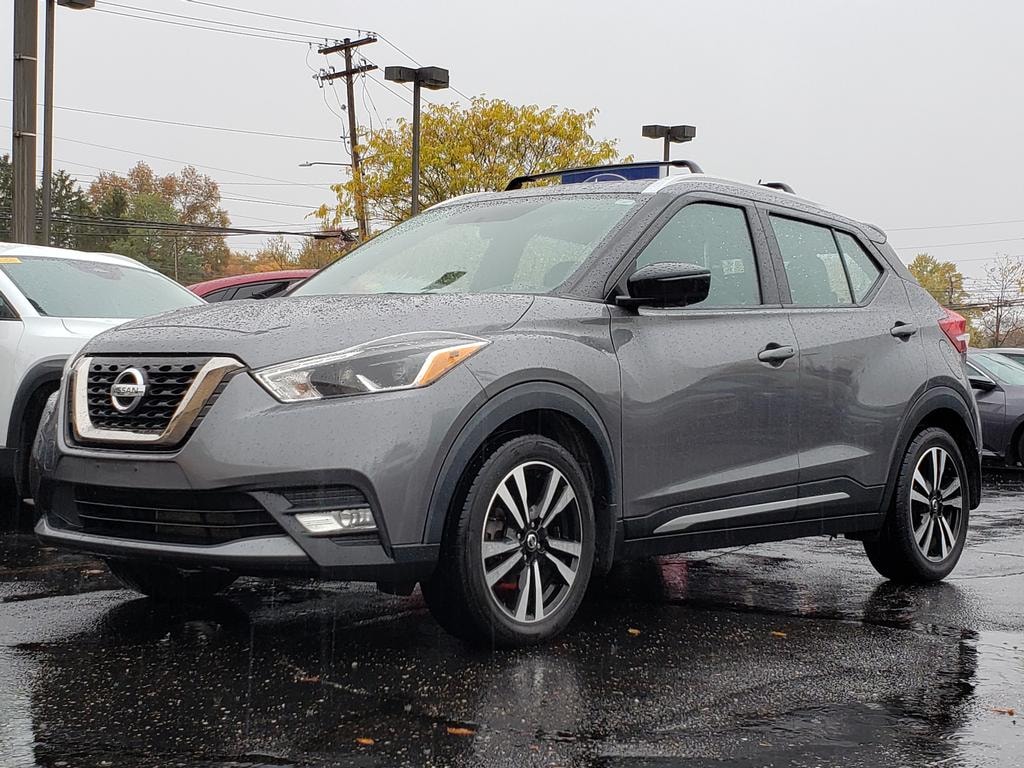 Used 2019 Nissan Kicks SR FWD SUV