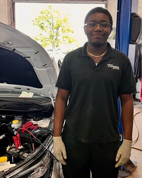 Staff member Zaire Parsons from ID_e3fe5179ec70