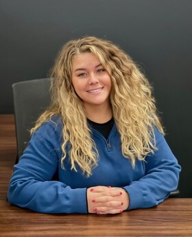 Staff member Alisa LaMonica from ID_16f4e86a79c4