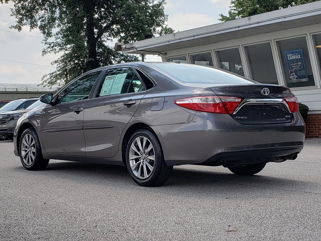 Used 2017 Toyota Camry XLE Auto Sedan