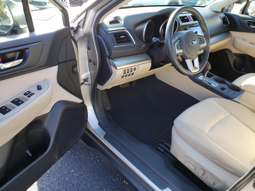 2017 Subaru Outback 2.5i Premium photo 3