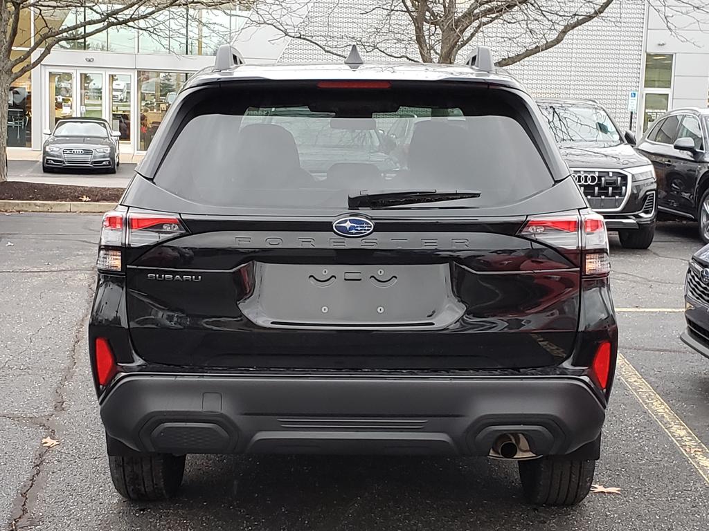 2026 Subaru Forester Premium photo 4