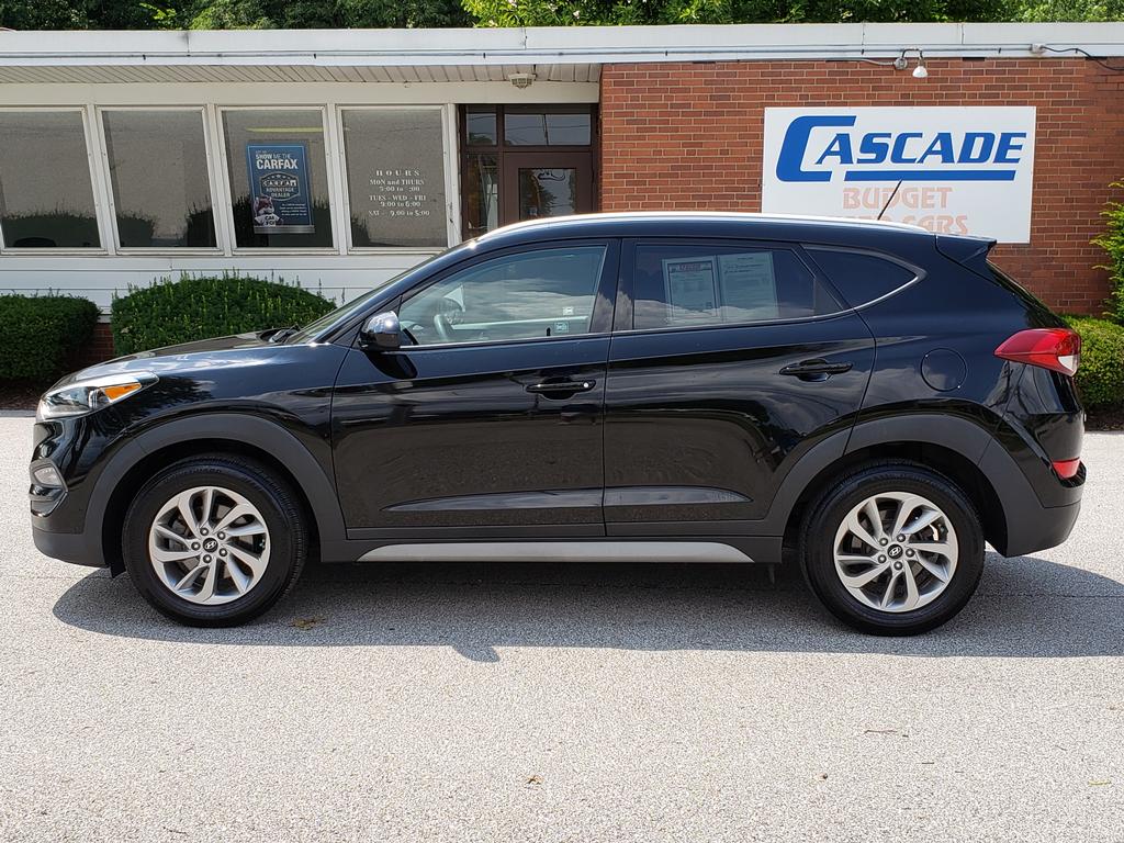 Used 2017 Hyundai Tucson SE with VIN KM8J3CA41HU537829 for sale in Cuyahoga Falls, OH