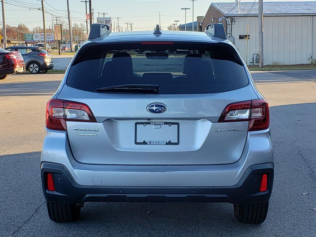 2019 Subaru Outback Limited photo 3