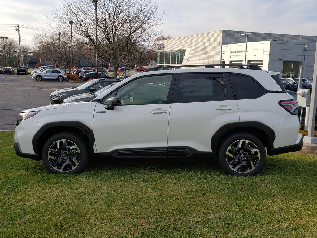2025 Subaru Forester Limited photo 2