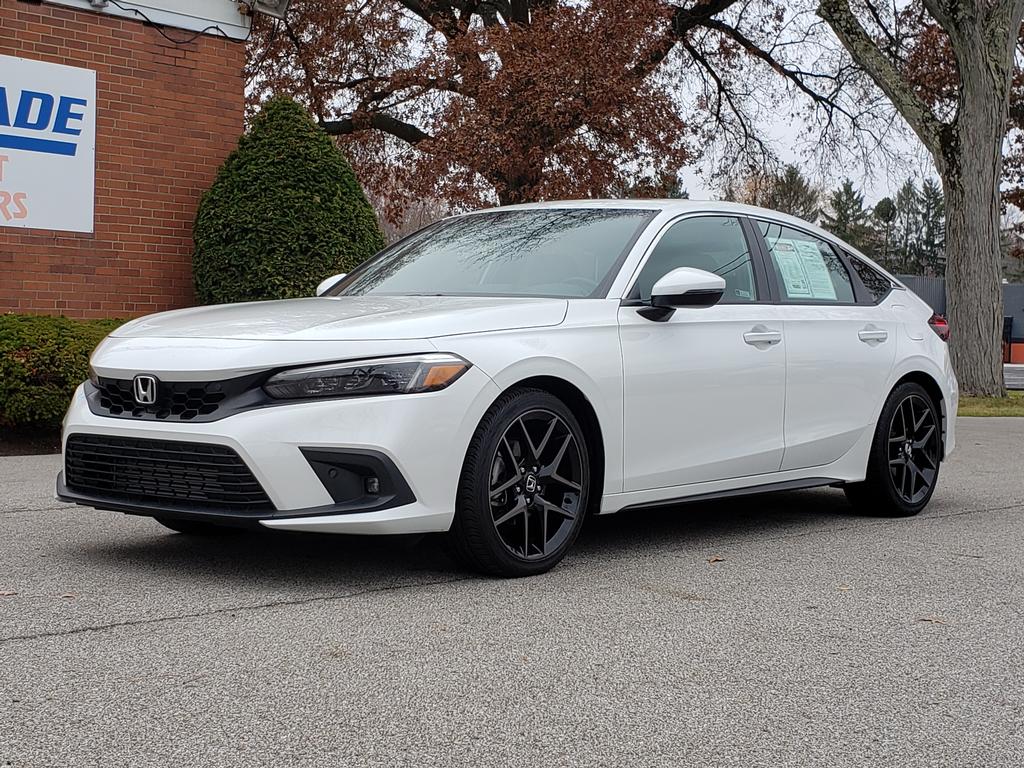 2024 Honda Civic Hatchback Sport Touring's photo