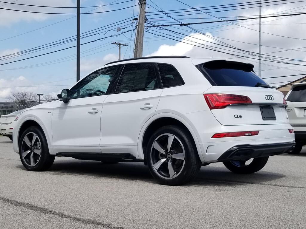 2022 Audi Q5 S line Premium Plus photo 3
