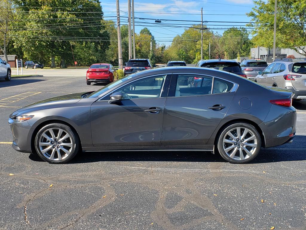 2022 Mazda Mazda3 Sedan Premium photo 2