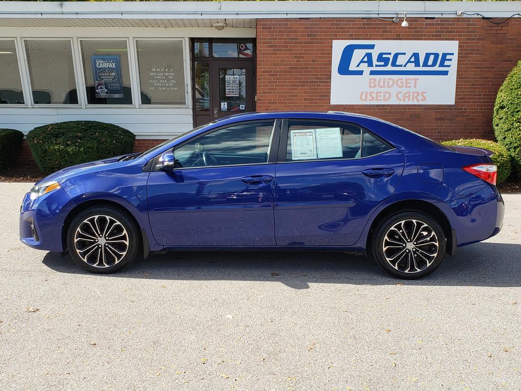 2014 Toyota Corolla S photo 2