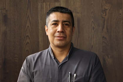 Staff member Erik Figueroa from ID_948c92