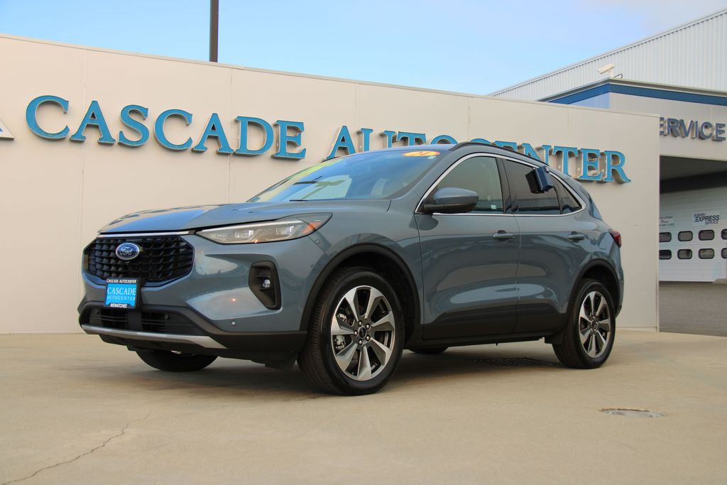 2024 Ford Escape Platinum's photo