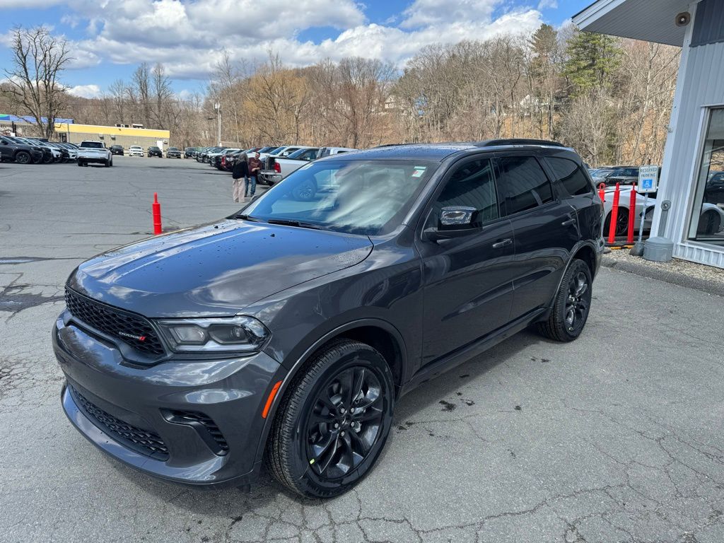 2025 Dodge Durango GT photo 2