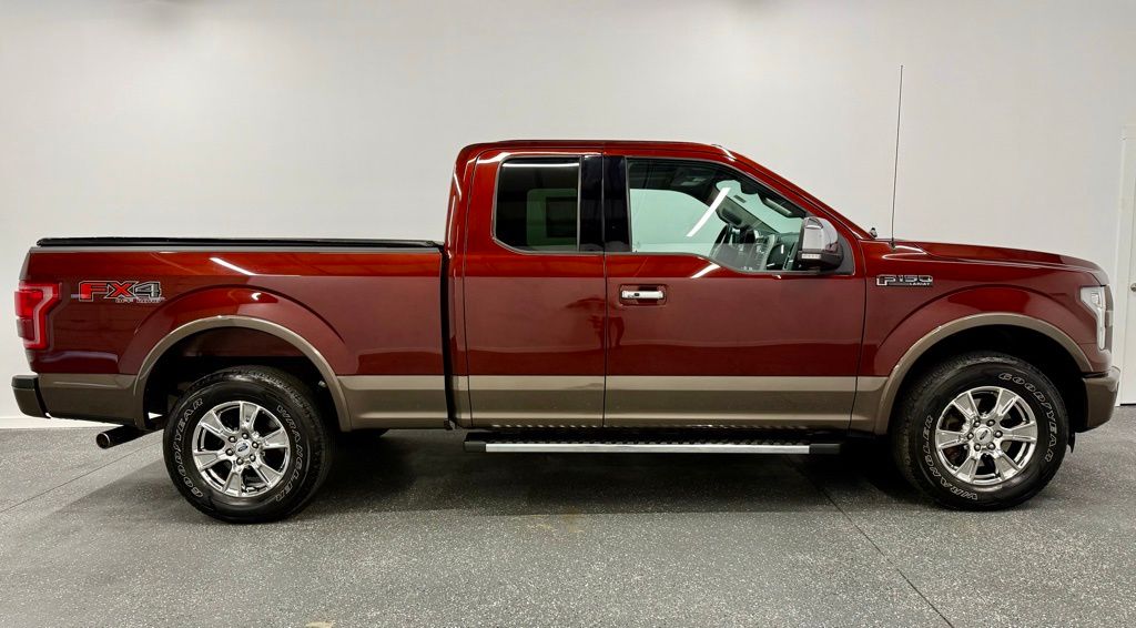 2016 Ford F-150 Lariat photo 3