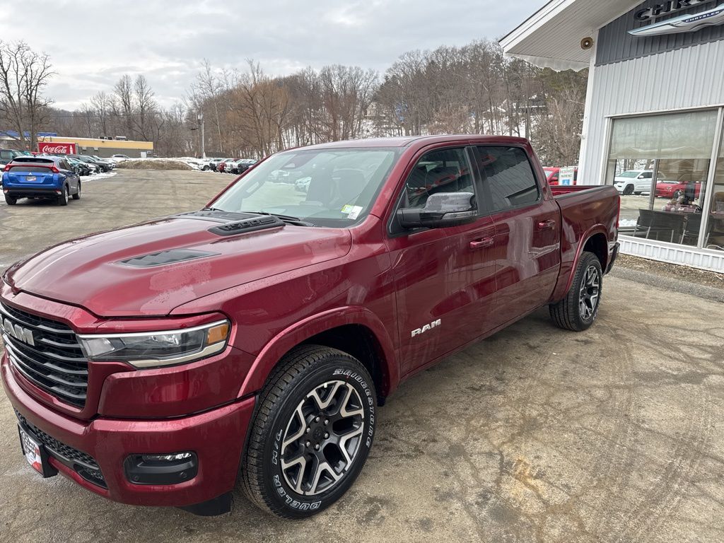 2025 Ram 1500 Laramie photo 3