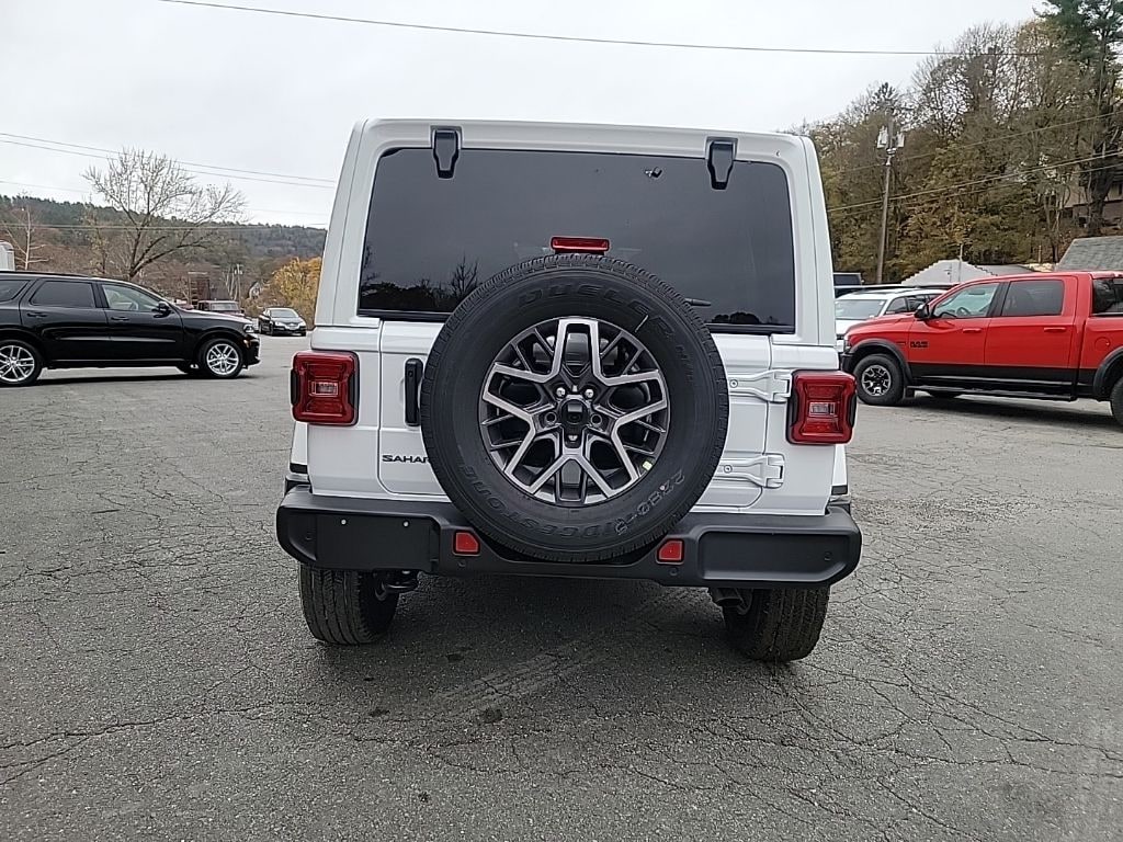 New 2026 Jeep Wrangler 4-DOOR SAHARA Sport Utility