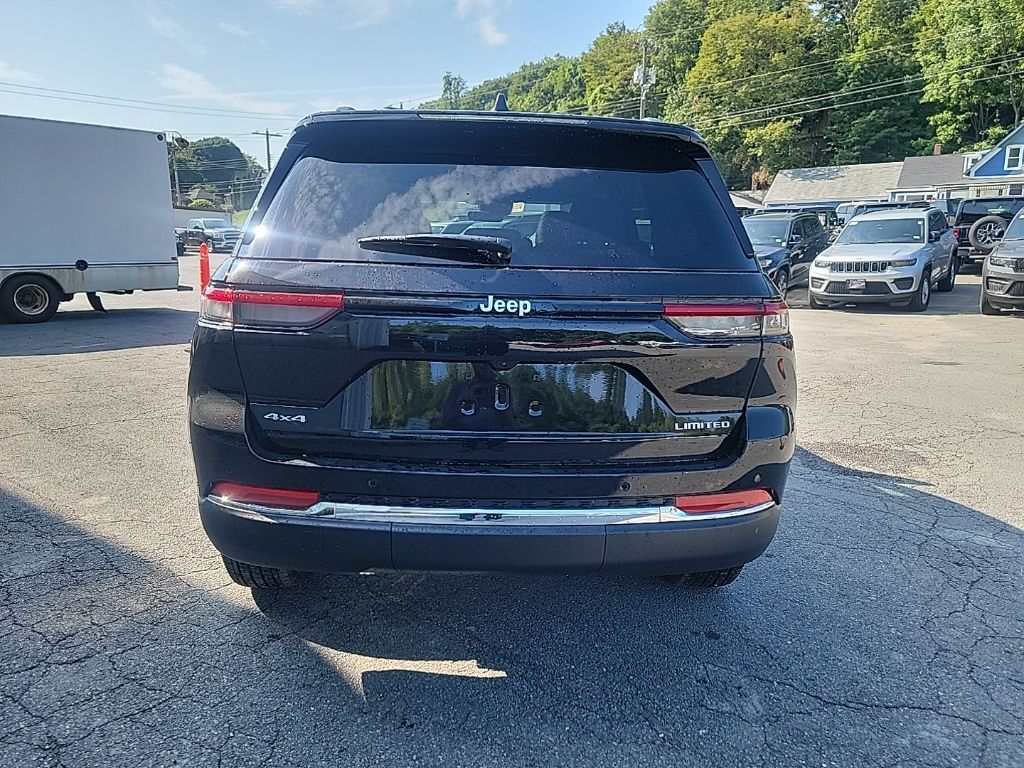 2025 Jeep Grand Cherokee Limited photo 4