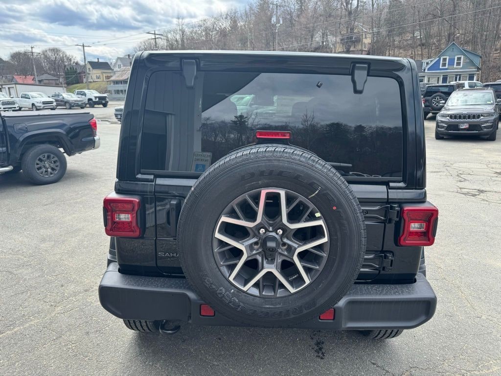 New 2025 Jeep Wrangler 4-DOOR SAHARA Sport Utility