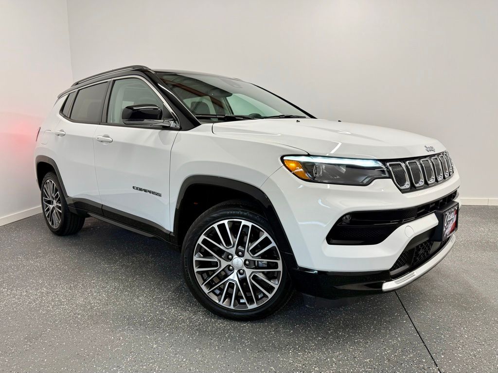 2022 Jeep Compass Limited photo 3