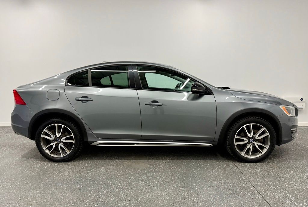 2016 Volvo S60 T5 Platinum