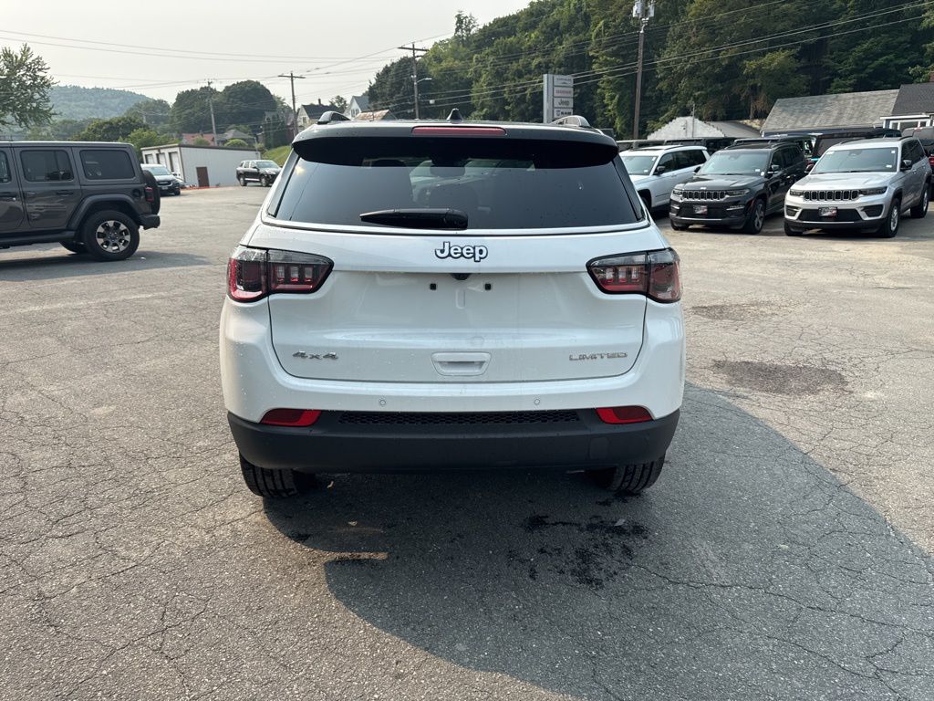 2025 Jeep Compass Limited photo 4