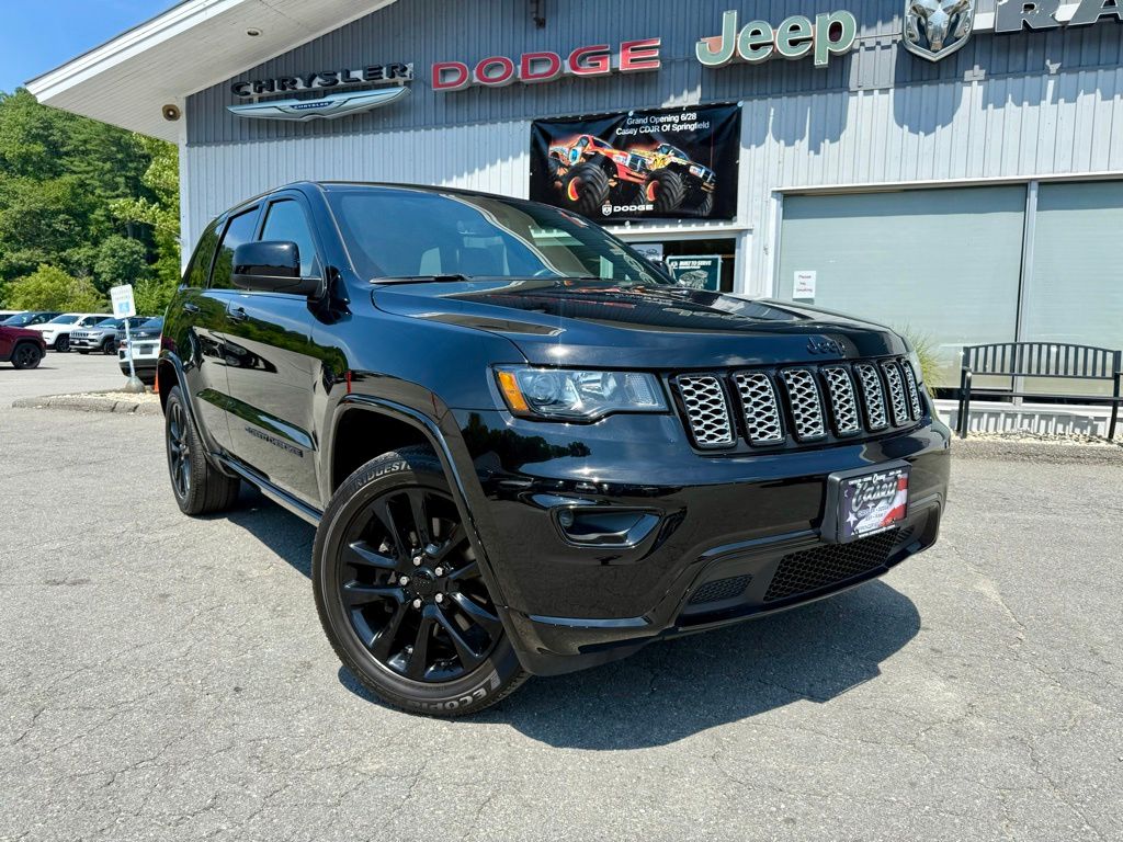 2022 Jeep Cherokee Laredo X photo 2