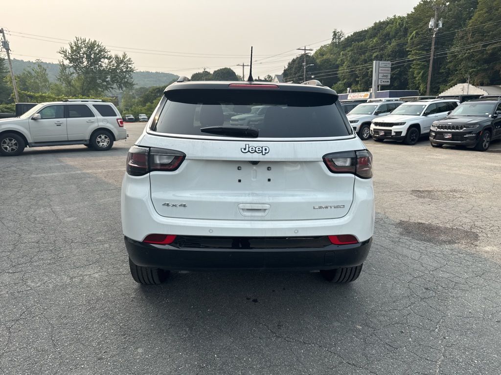 2025 Jeep Compass Limited photo 4