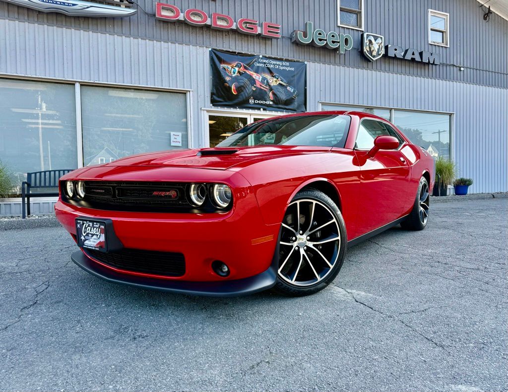 2016 Dodge Challenger R/T Scat Pack photo 2