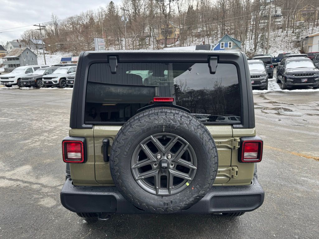 2025 Jeep Wrangler Sport S photo 4