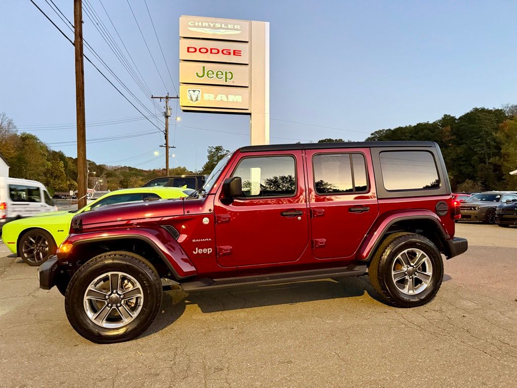 2021 Jeep Wrangler Unlimited Sahara photo 2