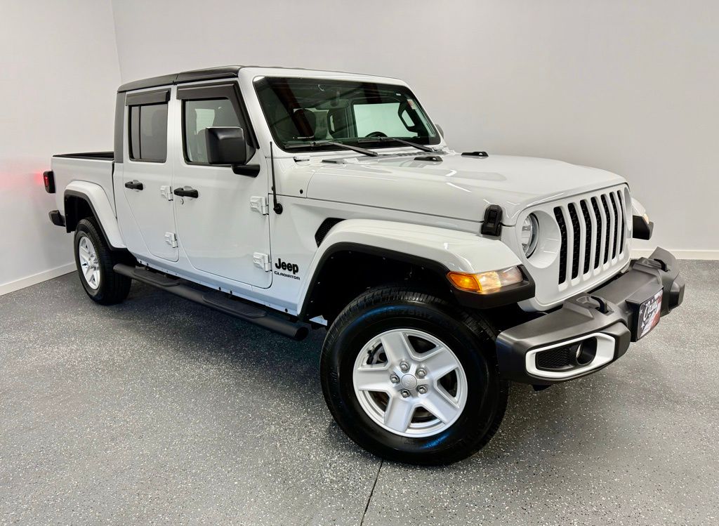 2022 Jeep Gladiator Sport photo 4