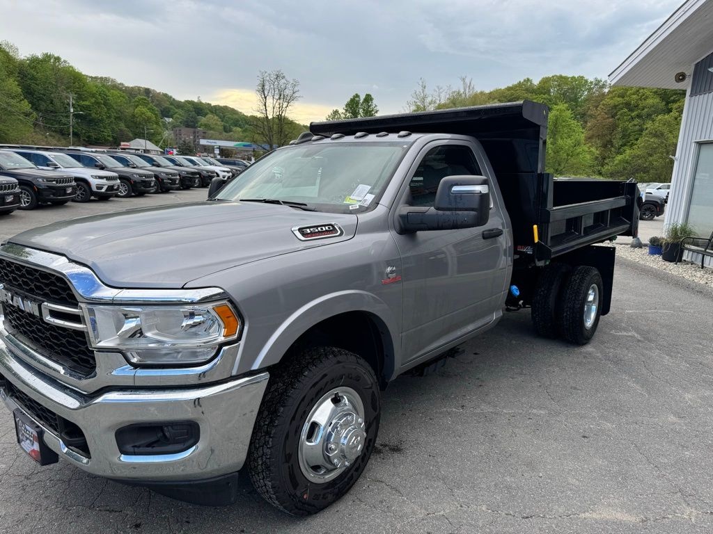 New 2024 Ram 3500 Chassis Cab 3500 TRADESMAN CHASSIS REGULAR CAB 4X4 60' CA Pickup