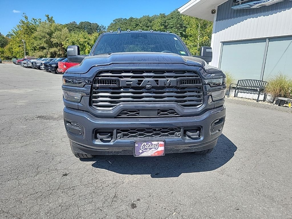 New 2025 Ram 2500 BIG HORN CREW CAB 4X4 6'4 BOX Pickup