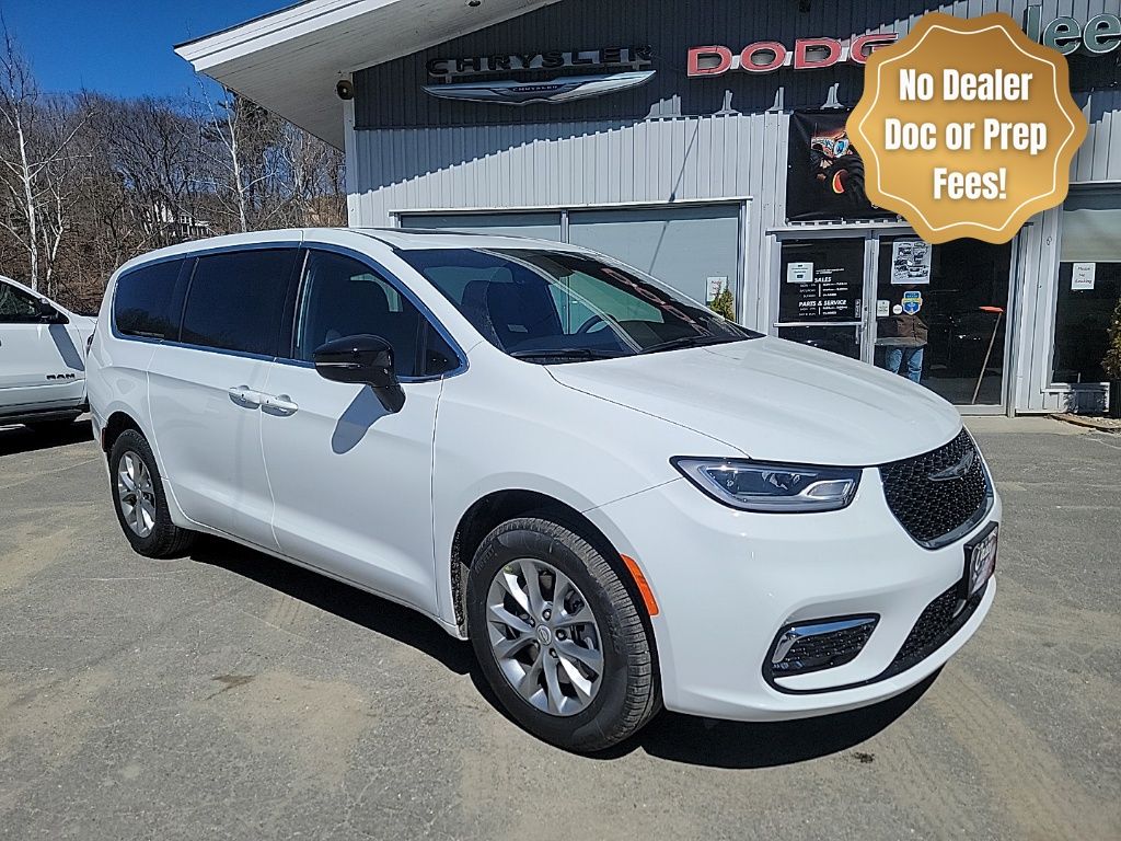 2026 Chrysler Pacifica Select AWD's photo