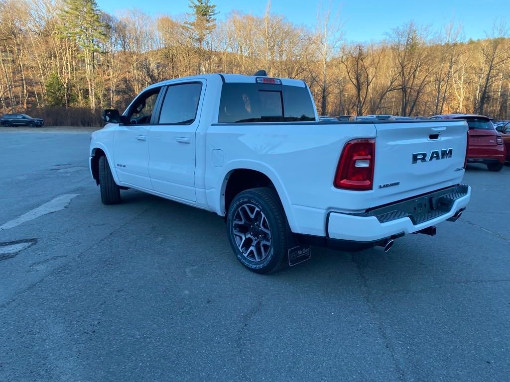 2025 Ram 1500 Laramie photo 3