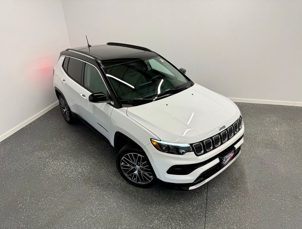 2022 Jeep Compass Limited photo 2