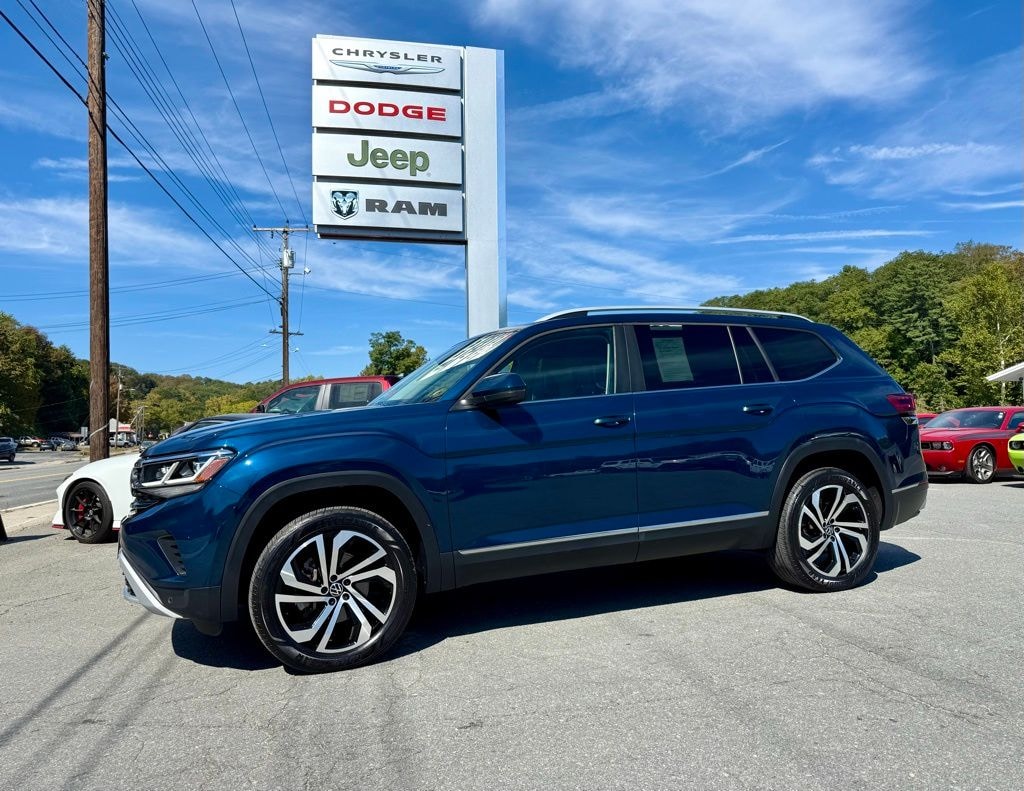 Used 2022 Volkswagen Atlas 3.6L V6 SEL SUV