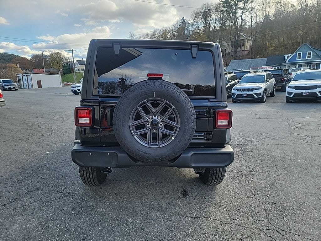 New 2026 Jeep Wrangler 4-DOOR SPORT S Sport Utility