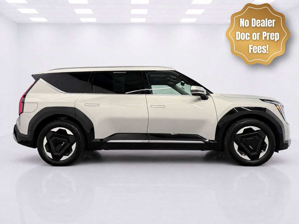 Used 2024 Kia EV9 Land with VIN KNDADFS52R6035329 for sale in Springfield, VT