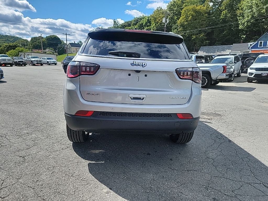 2025 Jeep Compass Limited photo 4