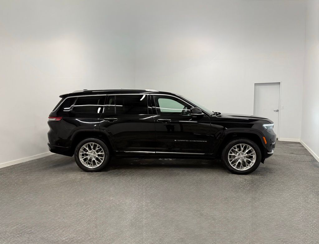 2021 Jeep Grand Cherokee L Summit's photo