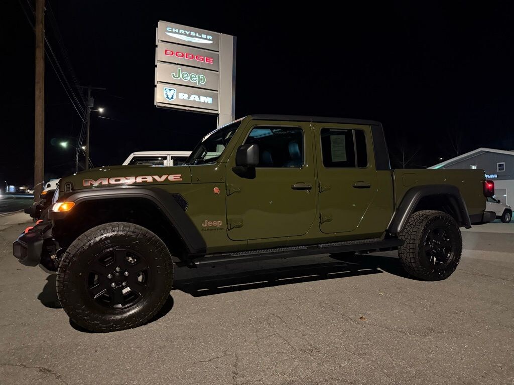 Used 2022 Jeep Gladiator Mojave Truck Crew Cab