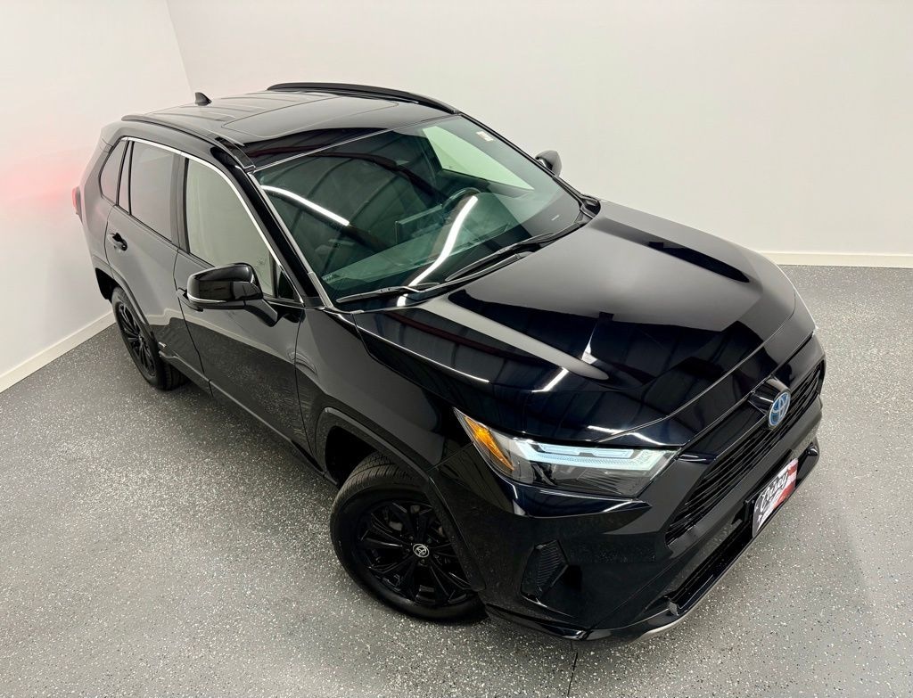 Used 2022 Toyota RAV4 Hybrid SE SUV