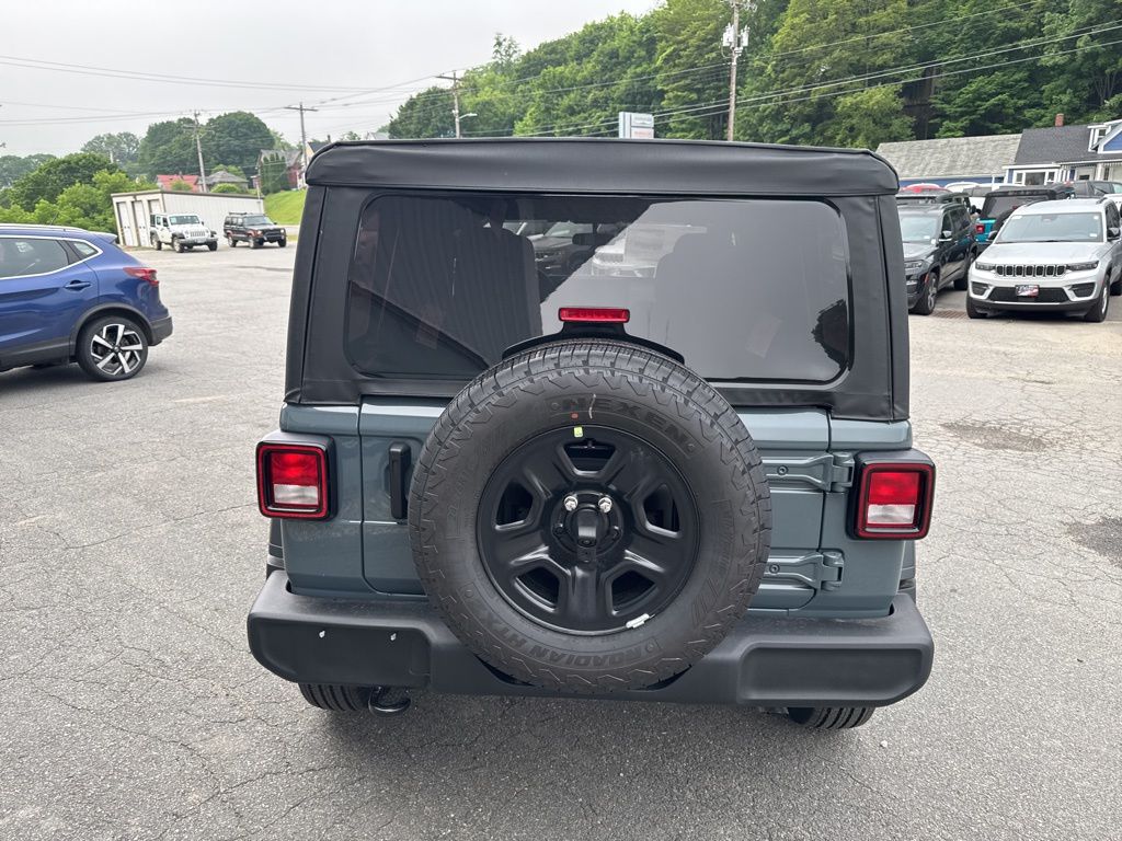 2025 Jeep Wrangler Sport photo 4
