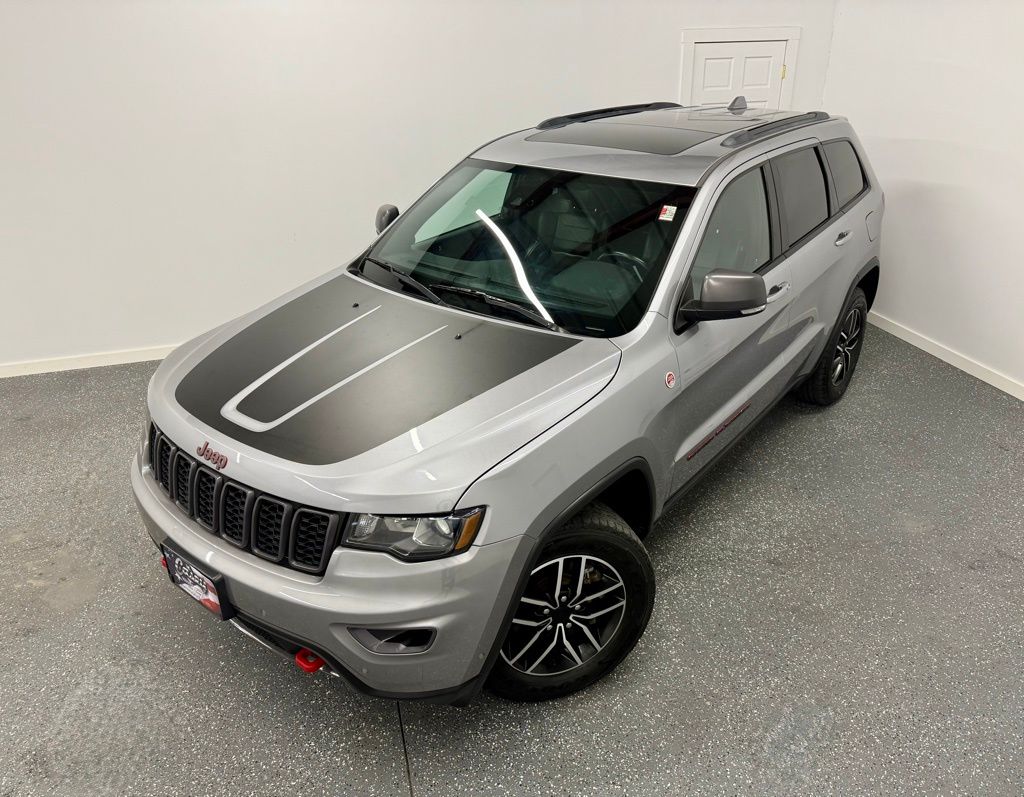 2021 Jeep Grand Cherokee Trailhawk's photo