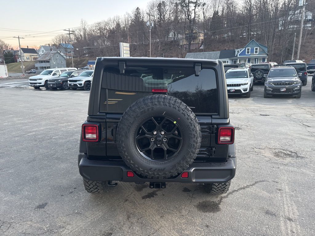 2025 Jeep Wrangler Willys photo 4