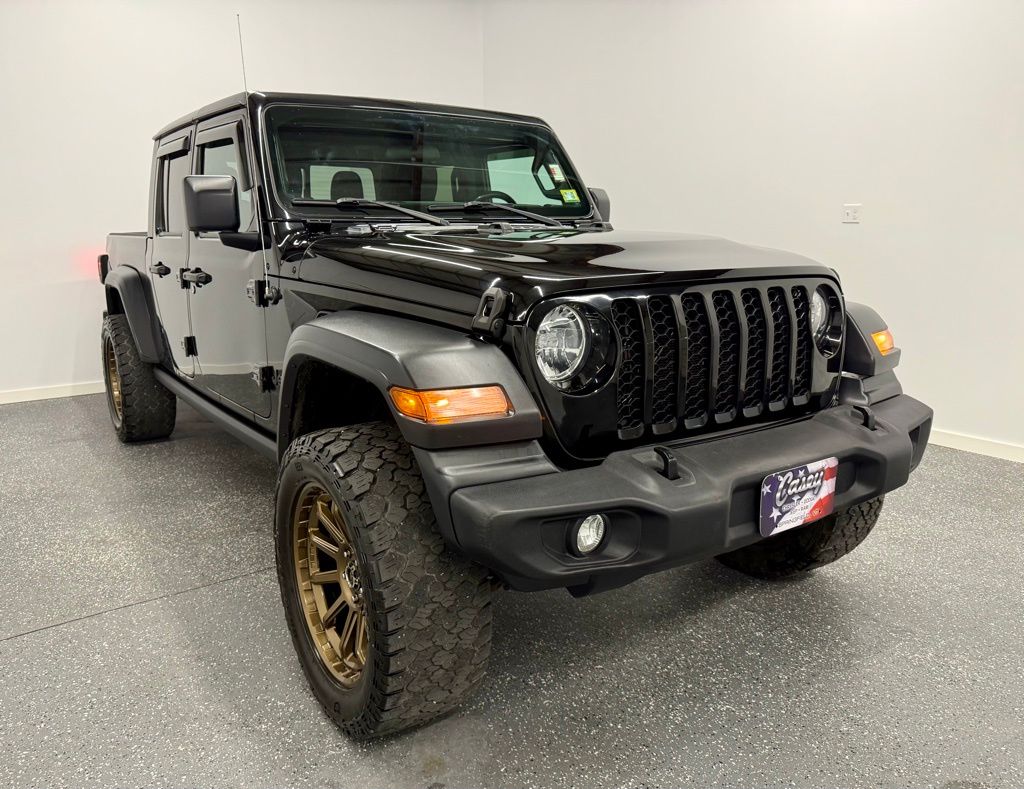 2020 Jeep Gladiator Sport photo 4