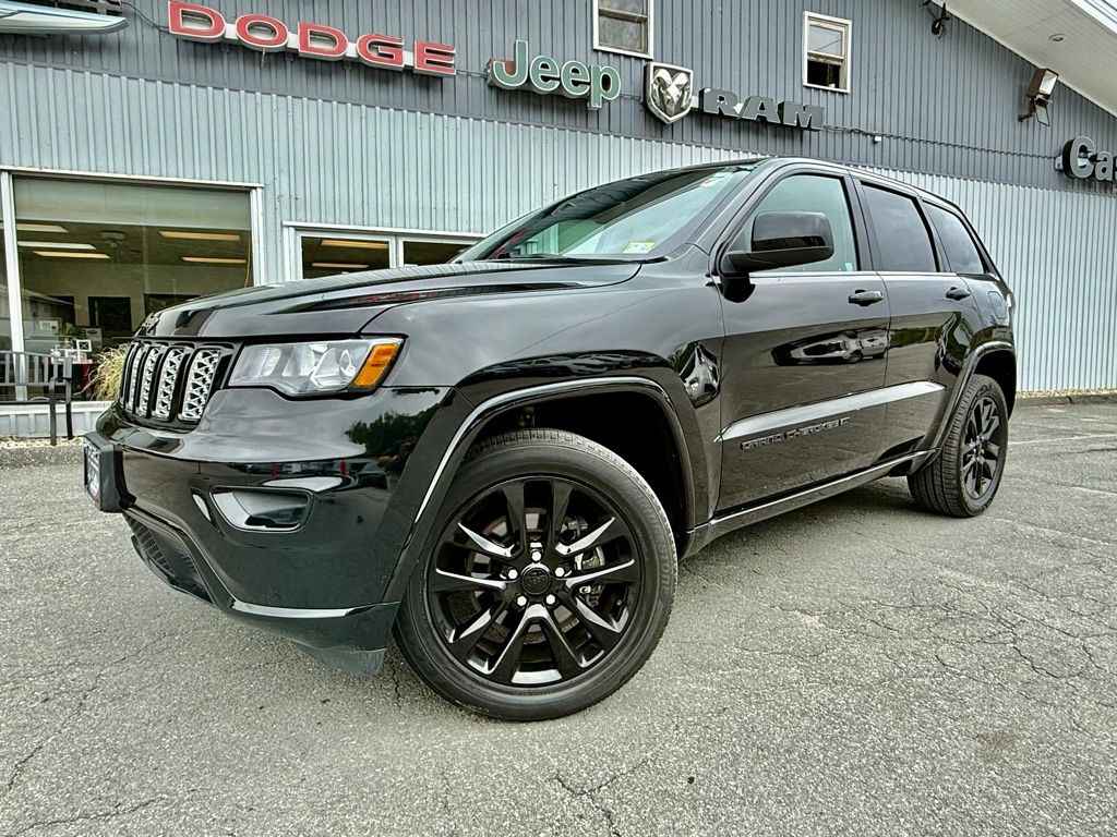 2022 Jeep Cherokee Laredo X photo 3