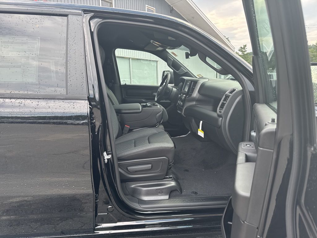 2026 RAM 1500 Tradesman - Photo 8